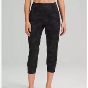 Size 4 lululemon align high rise crop jogger